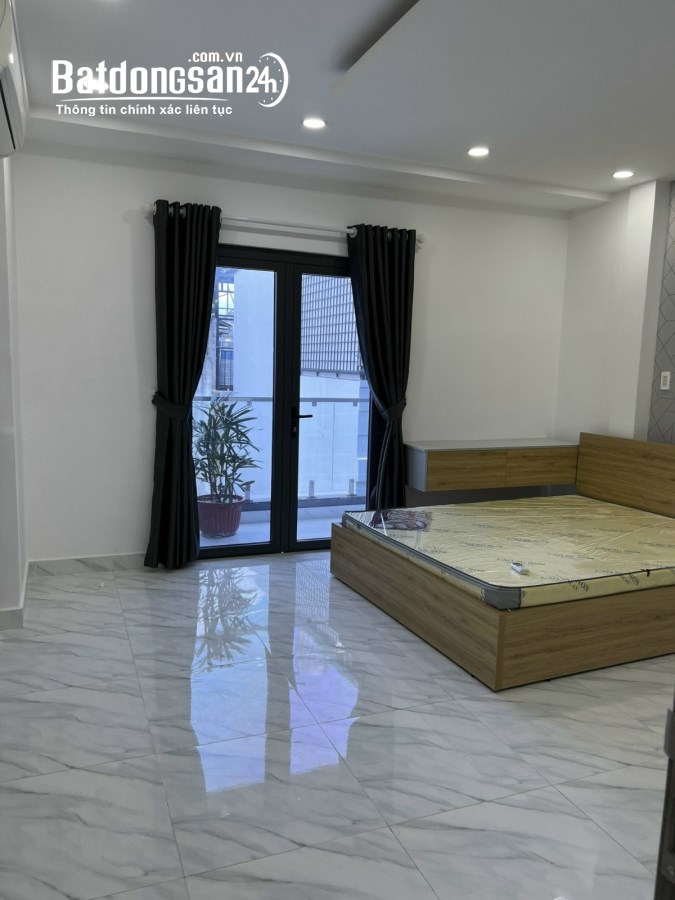 NHÀ HẺM XE HƠI TRẦN BÌNH TRỌNG Q5 - NHÀ ĐẸP- ĐANG CHO THUÊ 18TR/THÁNG.