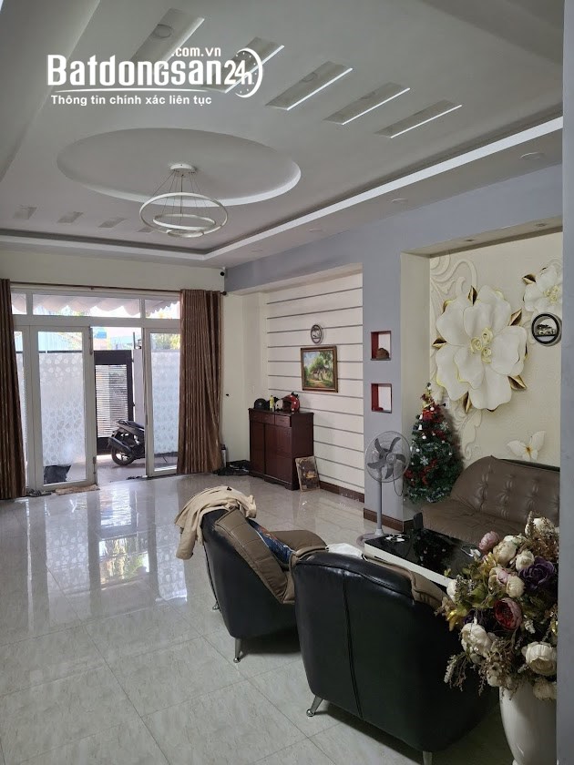 Nhà tuyệt đẹp hxh,sát mặt tiền Tô Ngọc Vân,Tam Phú 110m2 3tầng 7.68tỷ.