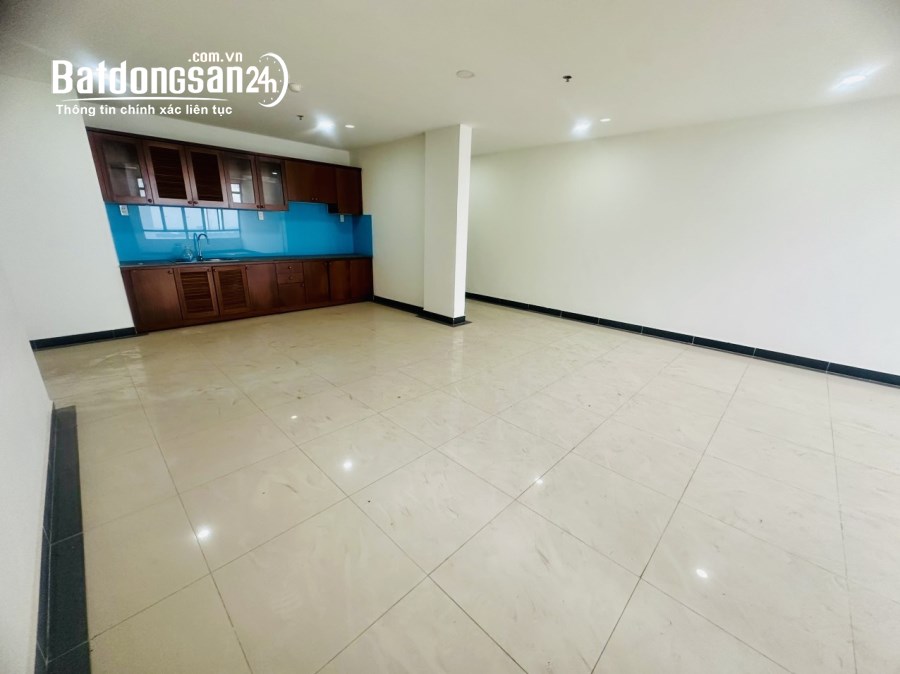 Cần bán Penthouse ngay Chánh Hưng - Giai Việt tòa Samland, nhà mới 100%