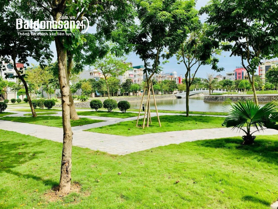 Bán đất mặt đường Nguyễn Bình Khiêm, Đông Nam Cường, TP HD, 68m2, view công viên