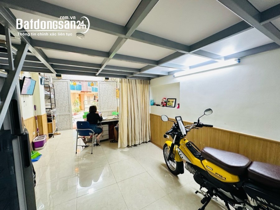 BÁN TẬP THỂ TẦNG 1 NGUYỄN CHÍ THANH- 2 MẶT TIỀN- 2 VỈA HÈ KINH DOANH- BUÔN BÁN SẦM UẤ
