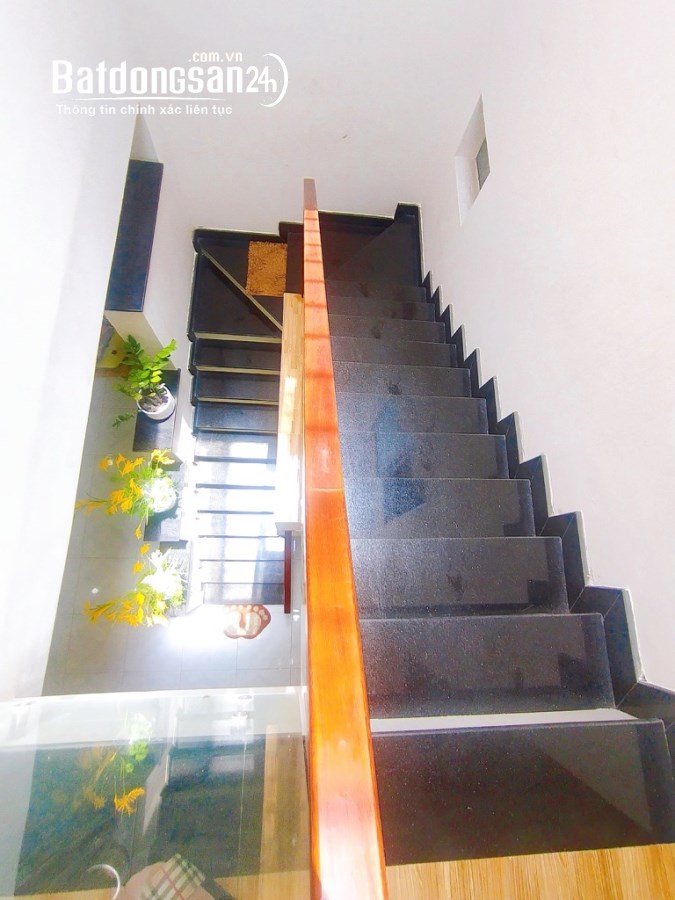 NHÀ MẶT TIỀN ĐƯỜNG XE HƠI THÔNG THOÁNG LINH XUÂN THỦ ĐỨC, 5X20 100M2 CHỈ 5TỶ.