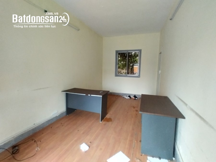 Cho thuê phòng 38m2 Láng Hạ. Điện rẻ 3400, làm VP, spa