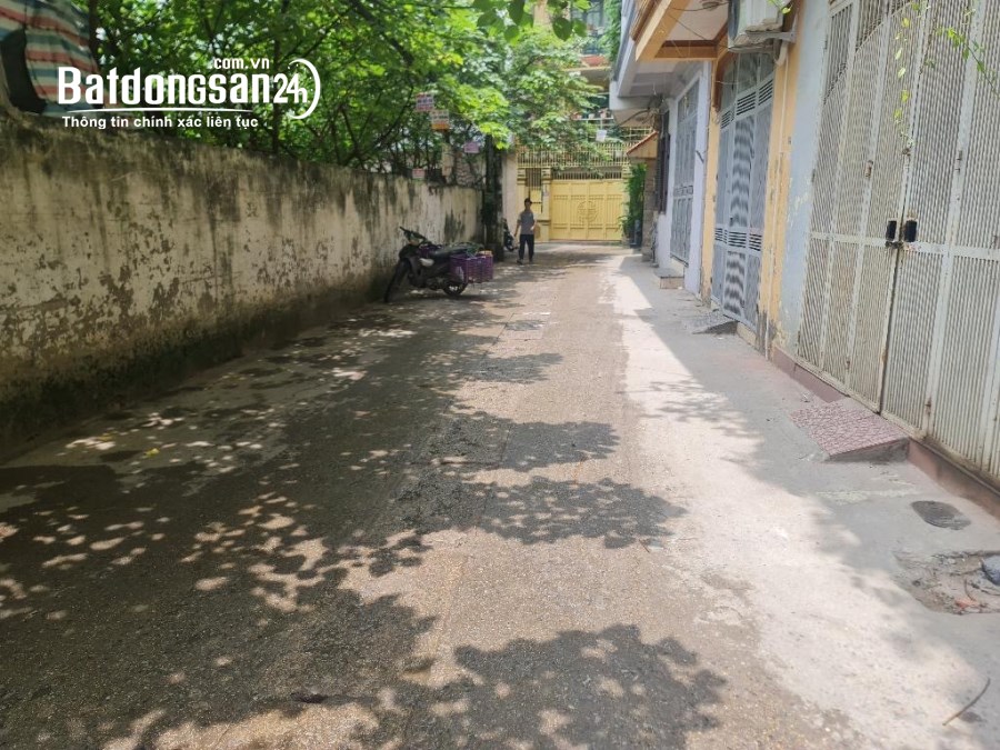 Bán nhà Quận Hai Bà Trưng . ngõ to kinh doanh , giá 4.39 tỷ 