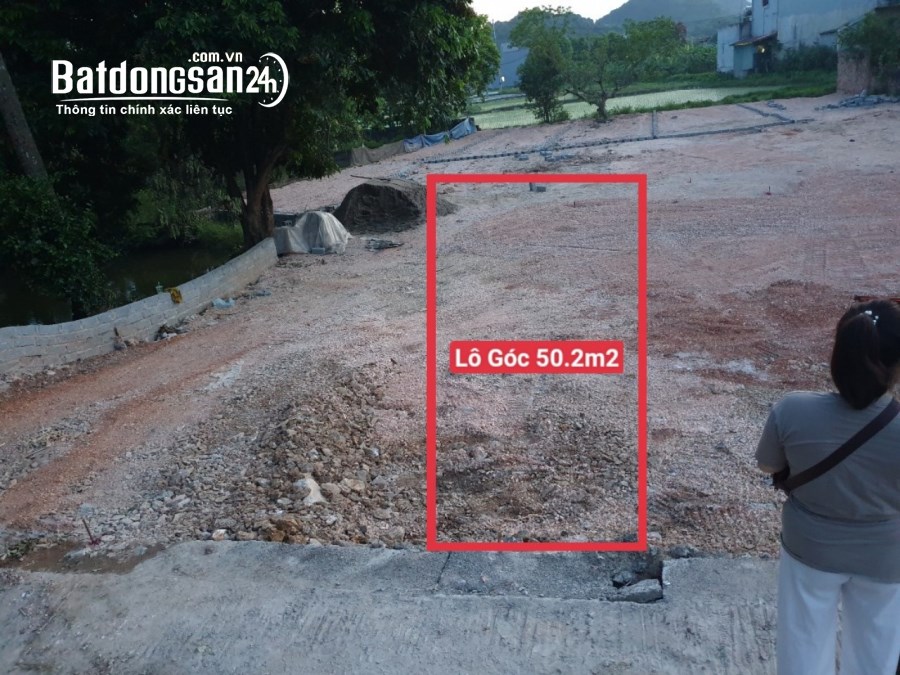 Chính Chủ - Cần tiền bán gấp đất Hà Nội hơn 50m2 - 500tr - Sẵn sổ Đỏ