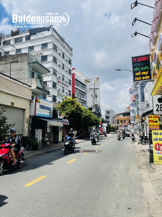 Bán nhà mặt phố Đường Nguyễn Văn Đậu, Phường 11, Quận Bình Thạnh