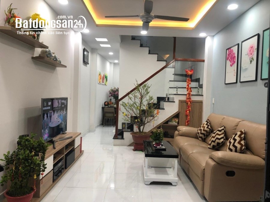 Đường Ngô Quyền, Phường 5, Quận 10 - hẻm ba gác thông - gần MT khoảng 15m - cực hiếm.