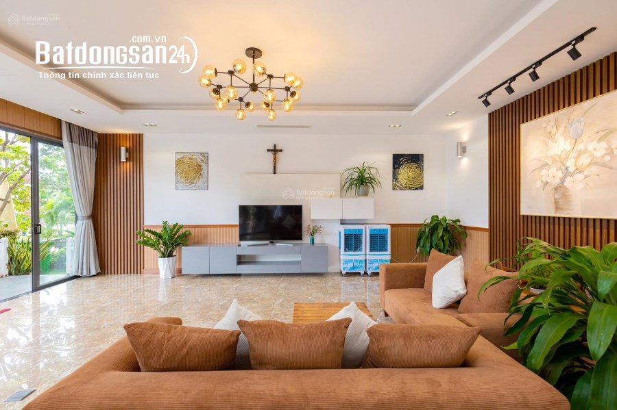 Villa đơn lập - 598m2 - 19,5 tỷ hồ bơi, sân vườn, biển riêng