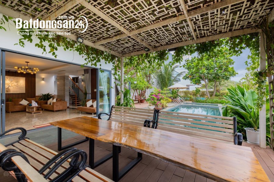 Villa đơn lập - 598m2 - 19,5 tỷ hồ bơi, sân vườn, biển riêng
