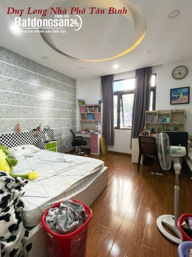 Bán nhà phường 12, gần Hoàng Hoa Thám, HXH thông, 4.5x10m, 3 tầng, chỉ 6.1 tỷ