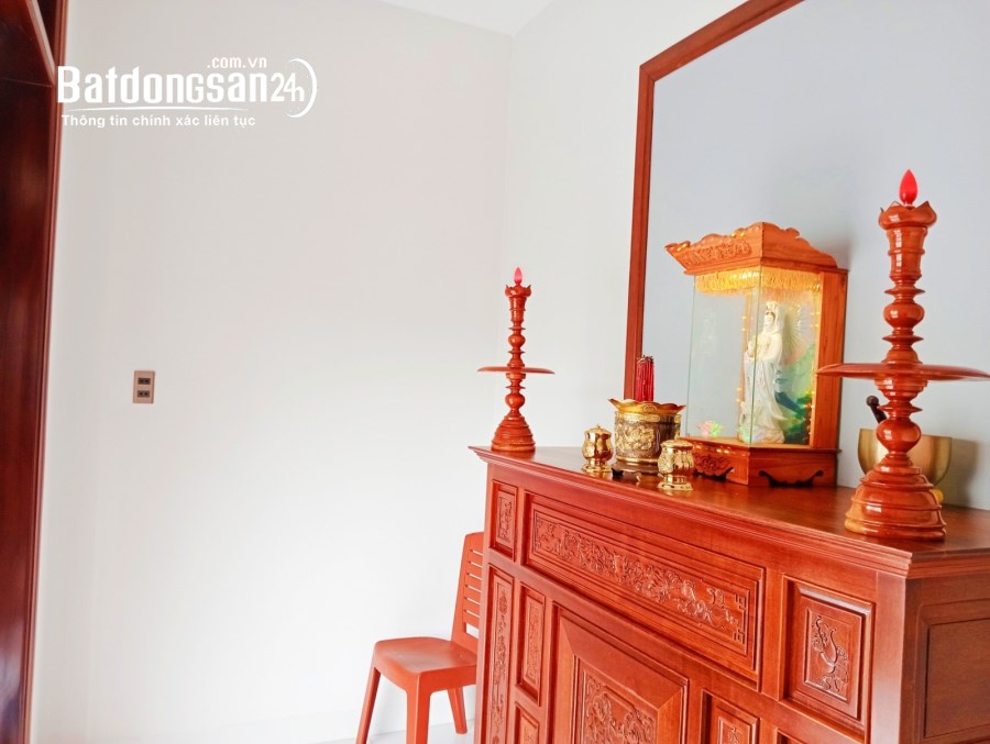 Nhà đẹp 2 tầng 95m ô tô vào tận sân, lô góc sát mặt tiền Tôn Đức Thắng, chỉ nhỉnh 3tỷ