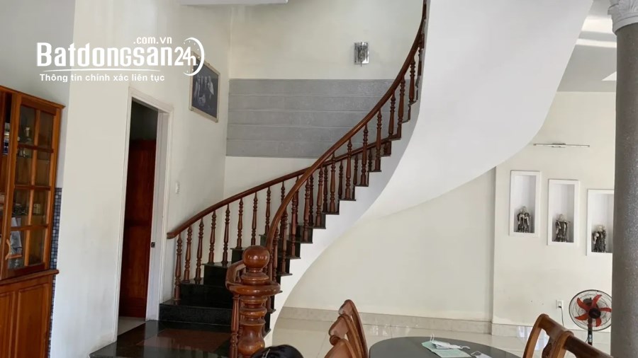 Gấp bán nhà 3 tầng Lô góc Võ Duy Ninh Sơn Trà Đà Nẵng-155m2-Nhỉnh 8 tỷ.