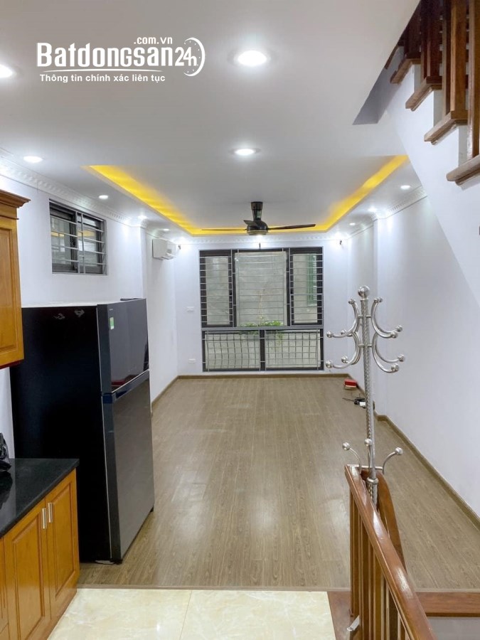 BÁN NHÀ KIM GIANG, LÔ GÓC, NGÕ NÔNG, 42M2, 5 TẦNG, MT 4M, GIÁ 4.5 TỶ, LH 0988280828.