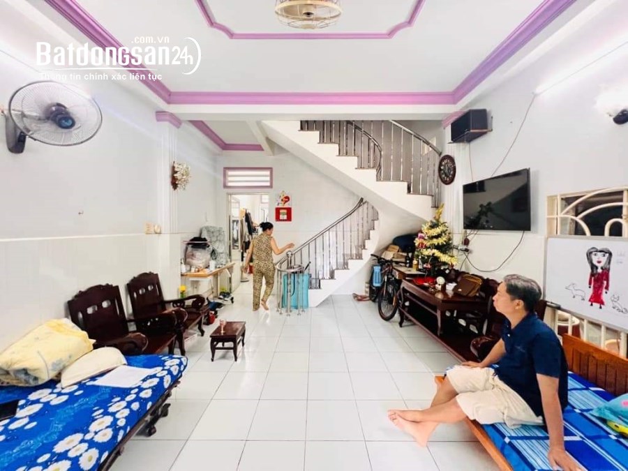 Bán nhà Gò Vấp 2 tầng 4 x 15 HXH giá 5 tỷ 