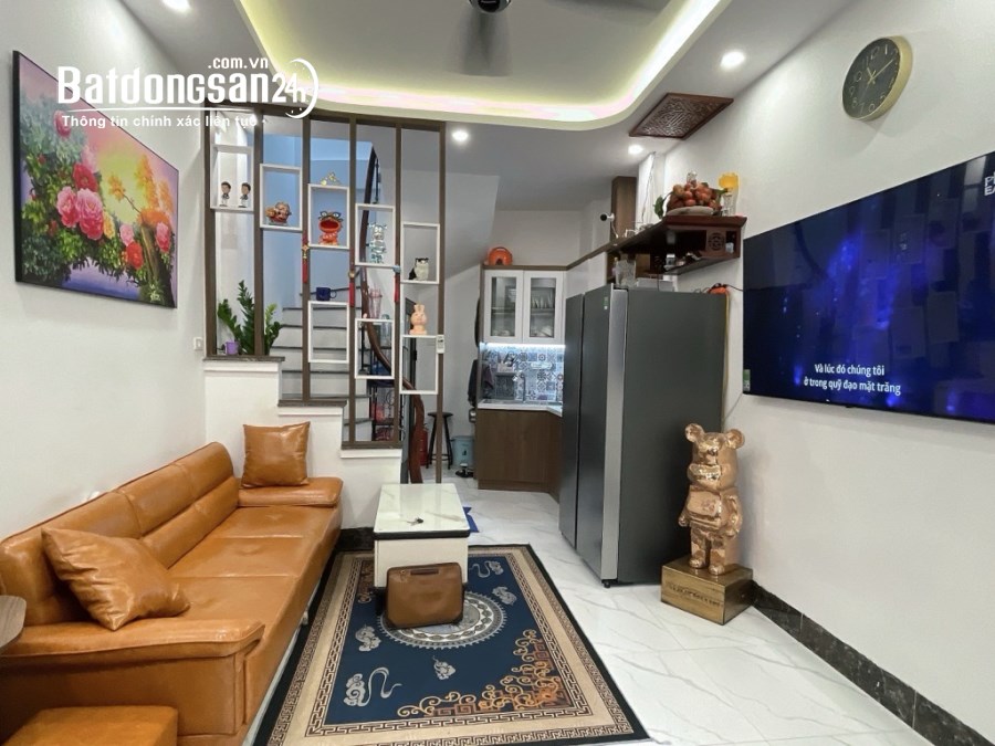 Chính chủ cần bán NHÀ ĐẸP Khâm Thiên, Đống Đa, NGÕ BA GÁC, DT 30m2, hơn 4 tỷ đồng