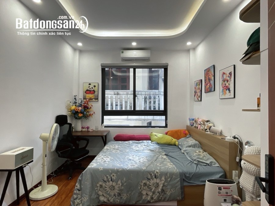 Chính chủ cần bán NHÀ ĐẸP Khâm Thiên, Đống Đa, NGÕ BA GÁC, DT 30m2, hơn 4 tỷ đồng