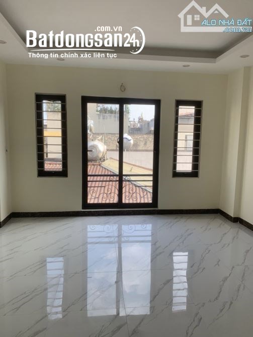 Bán nhà Đường Nguyễn Văn Linh, Phường Thạch Bàn, Quận Long Biên