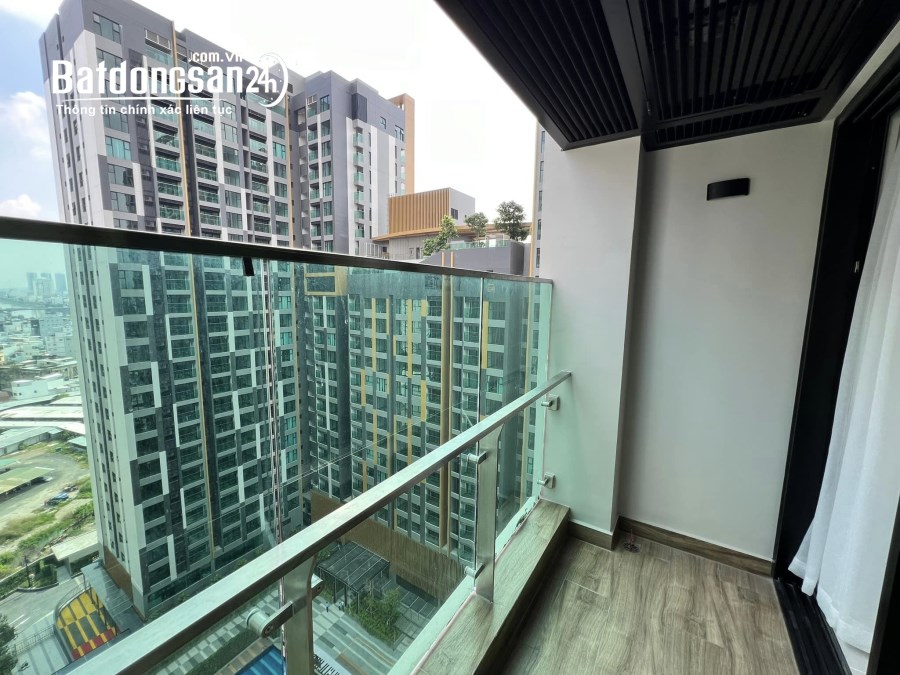 Bán căn hộ De La Sol Quận 4 bolck A2 tầng 8 view hồ bơi, kí hợp đồng trực tếp CĐT