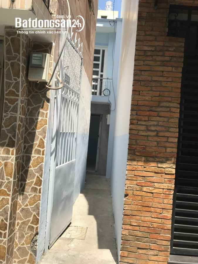 Cho thuê nhà trong trung tâm TP (Hẻm 220 Quận 3)