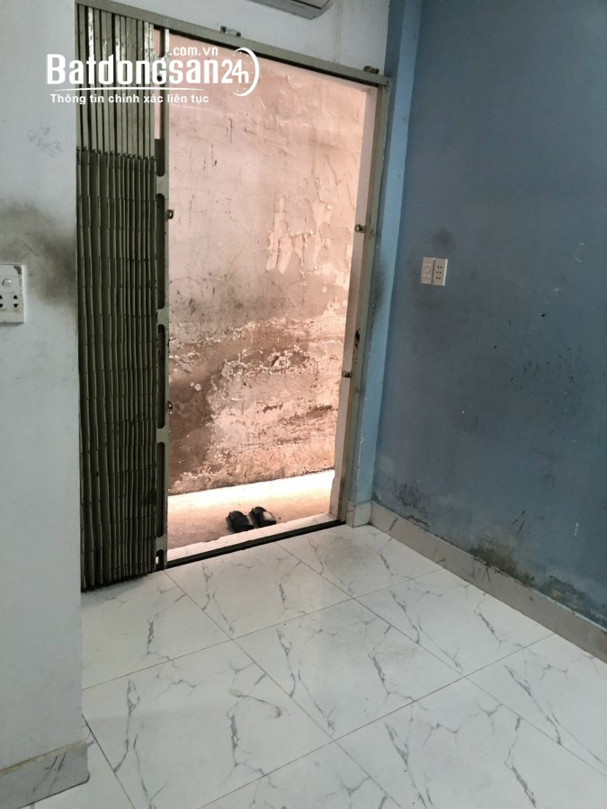 Cho thuê nhà trong trung tâm TP (Hẻm 220 Quận 3)