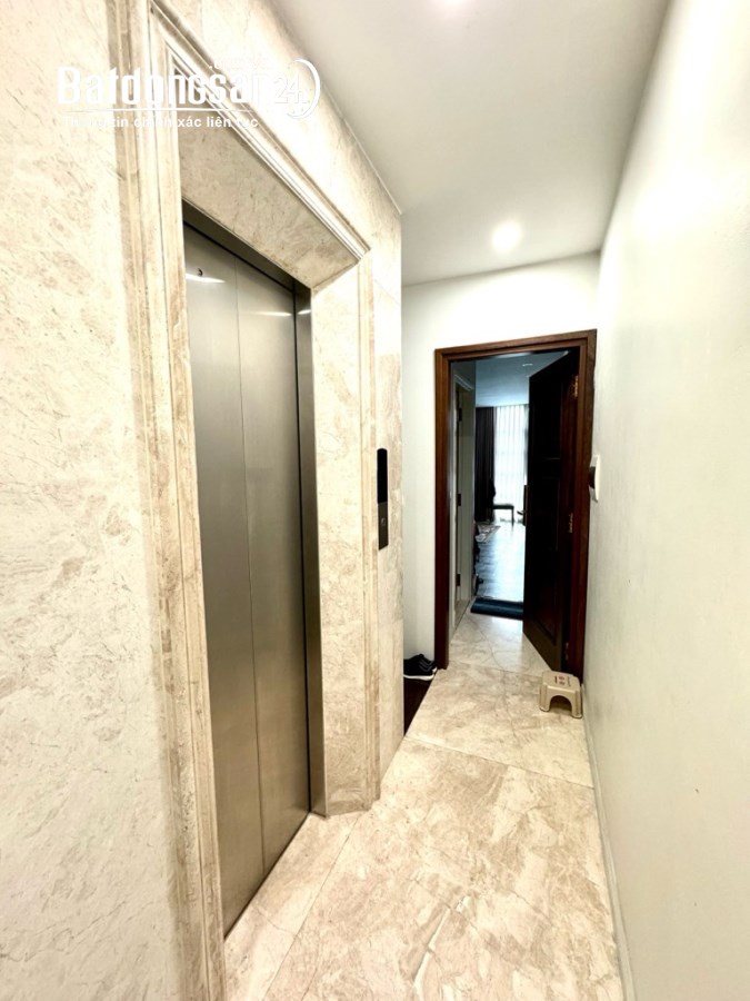 Bán nhà mặt phố Sơn Tây 2 thoáng 40m2, 6T thang máy, MT4.3m hiếm quận Ba Đình