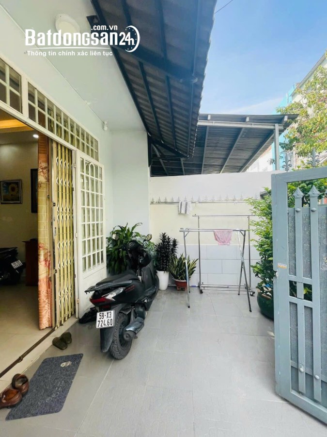 Bán nhà 2 tầng đẹp, hẻm xe hơi, đường 11 Trường Thọ , dt 71m2 giá 5,5 tỷ TL