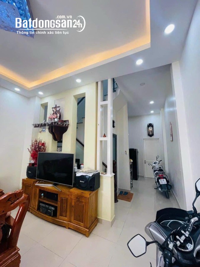 Bán nhà 2 tầng đẹp, hẻm xe hơi, đường 11 Trường Thọ , dt 71m2 giá 5,5 tỷ TL