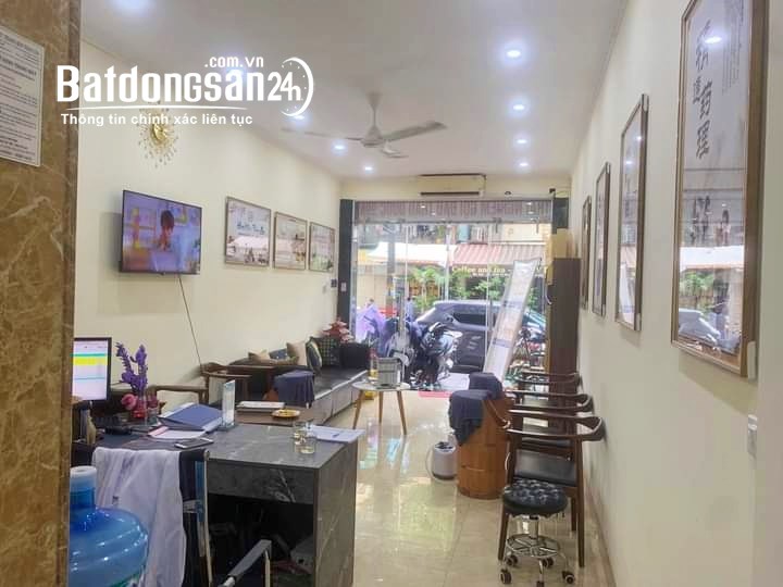 Cho thuê nhà mặt phố Trần Tử Bình Hoàng Quốc Việt 46m x 7T, vỉa hè, thang máy