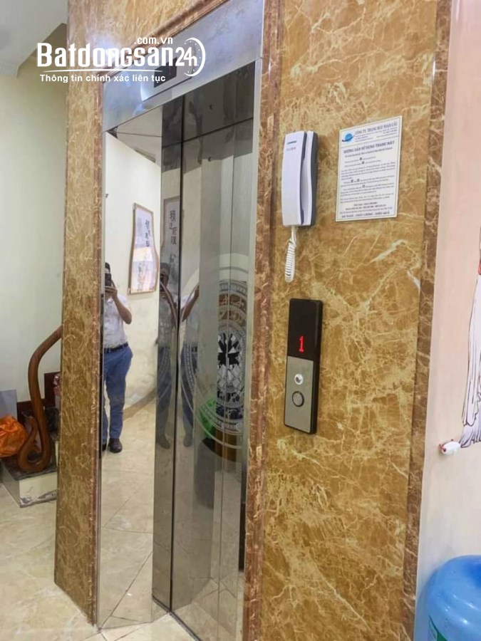 Cho thuê nhà mặt phố Trần Tử Bình Hoàng Quốc Việt 46m x 7T, vỉa hè, thang máy