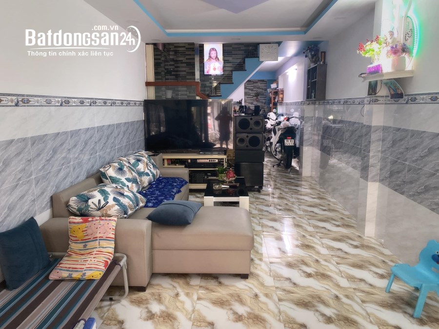 Bán nhà Gò Vấp 2 tầng 3 x 15 HXH giá 5 tỷ 