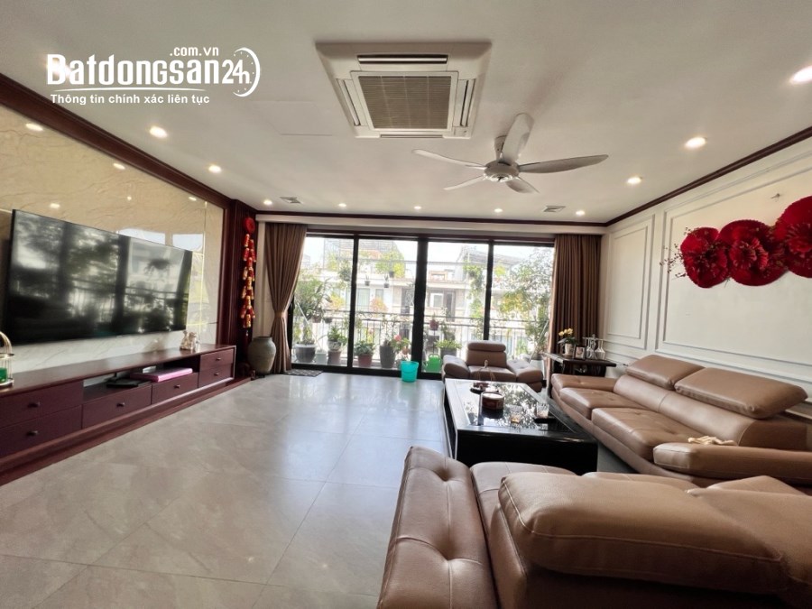 LIỀN KỀ HỒNG TIẾN 115M, MT6M, NHÀ MỚI, THANG MÁY, VỈA HÈ RỘNG, TRƯỚC NHÀ 3 Ô TÔ TRÁNH