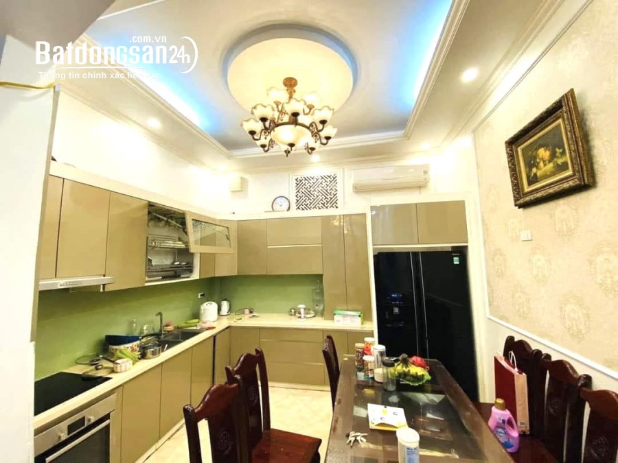 Bán nhà Đường Láng Đống Đa 44m2*5T ngõ 3 gác  2 thoáng tặng full nội thất