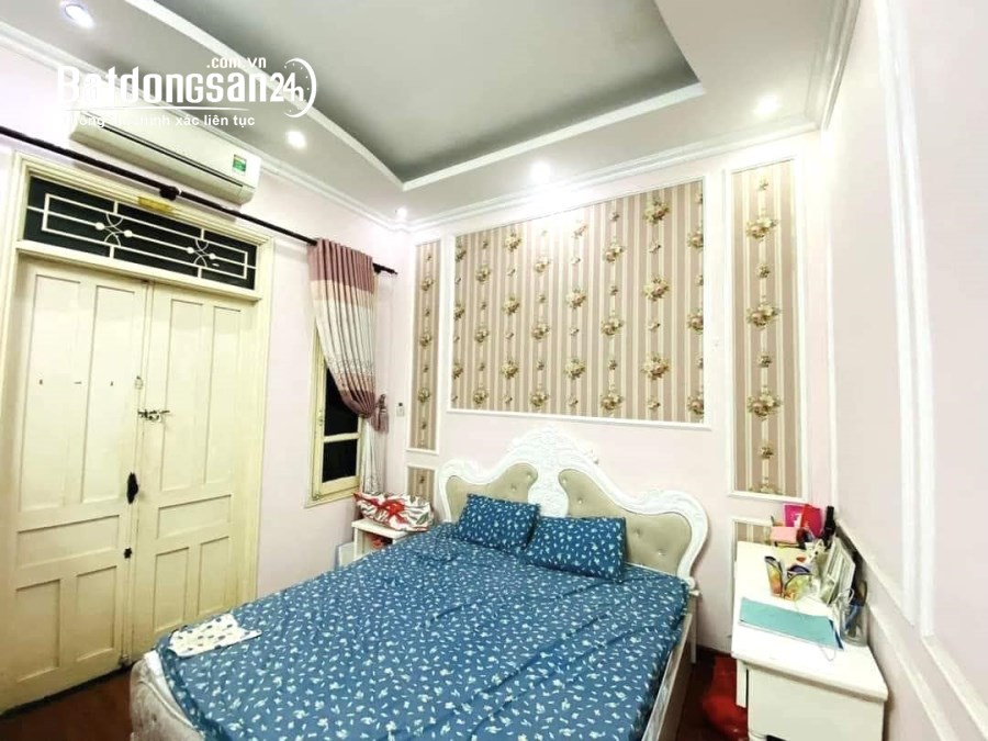 Bán nhà Đường Láng Đống Đa 44m2*5T ngõ 3 gác  2 thoáng tặng full nội thất