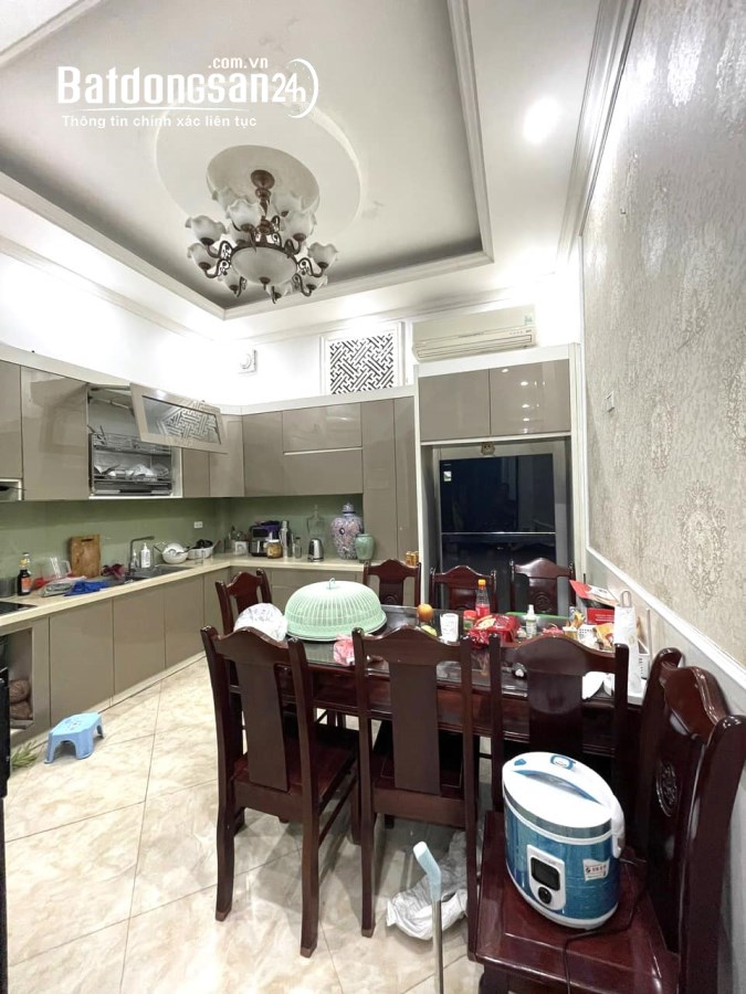 Bán nhà Đường Láng Đống Đa 44m2*5T ngõ 3 gác  2 thoáng tặng full nội thất