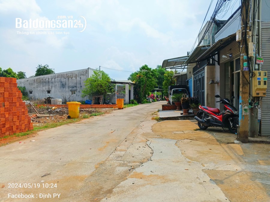 Cô em chuyển về Bắc nên cần bán gấp căn nhà cấp 4 2 mặt tiền - trạm thu phí Bửu Long