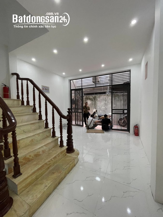 Bán tòa nhà căn hộ dịch vụ Trương Định Hoàng Mai doanh thu 500tr/năm