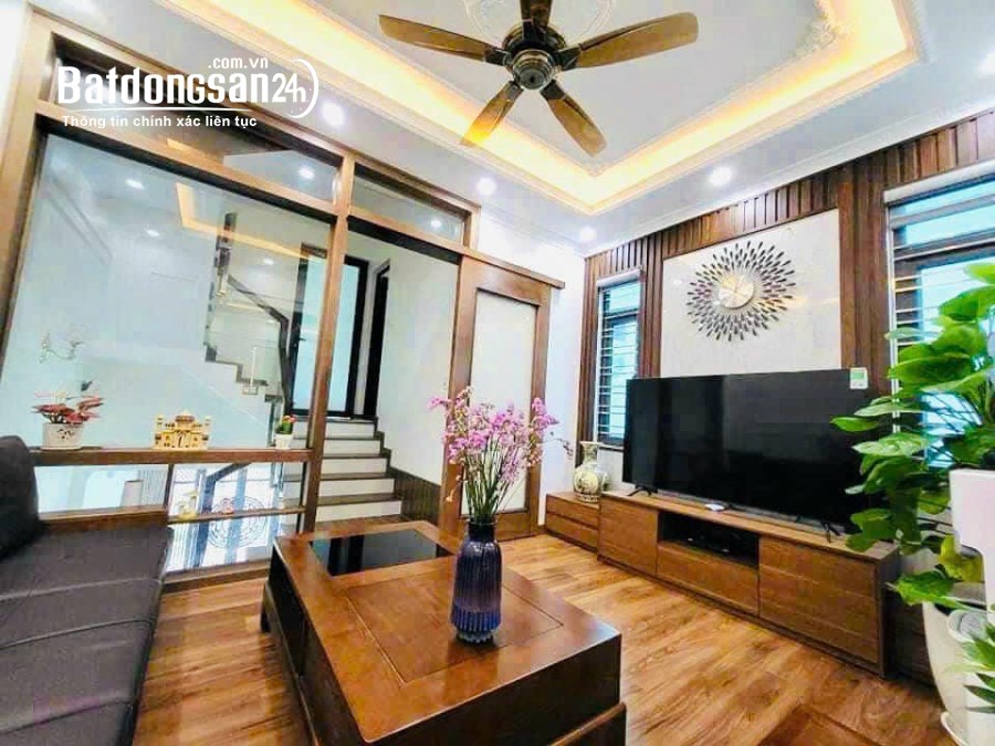 Bán căn nhà 4 tầng lô góc phường Tân Bình, TP HD, 50m2, 4 ngủ, đường oto, nột thất xị