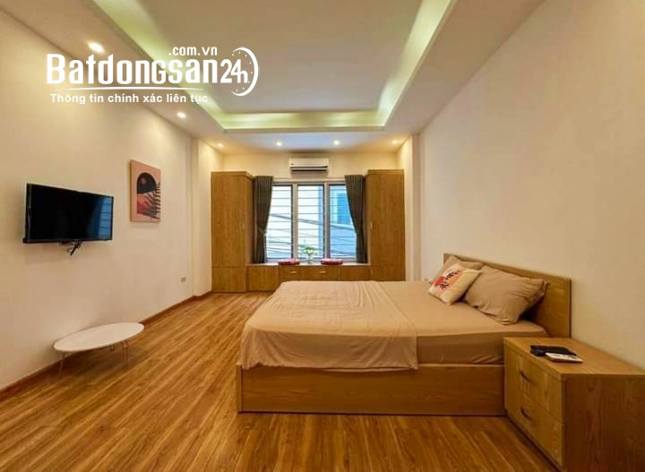 Cho thuê nhà Tây Hồ phố Lạc Long Quân 70m x 4T, ô tô tránh, nhà đẹp