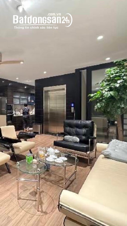  #Long_Biên  THANG MÁY - KHU VÍP - SIÊU ĐẸP - HIẾM - Ô TÔ TRÁNH - BỒ ĐỀ LONG BIÊN - P