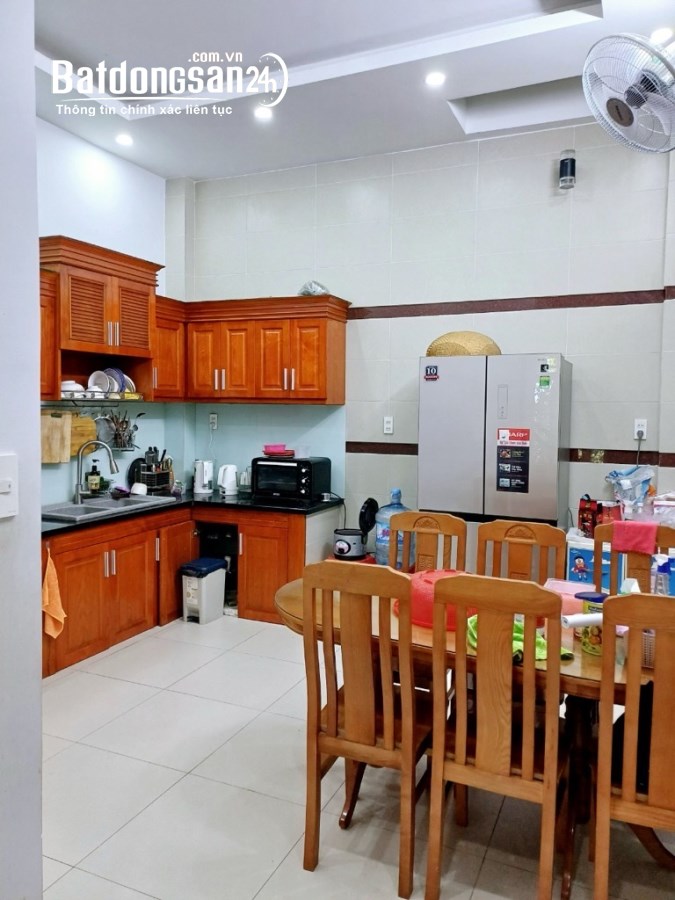 Gấp, Mặt Tiền Sân Bay Phường 2 Tân Bình Kinh Doanh Đa Nghành DT 5x26 x3 Tầng 