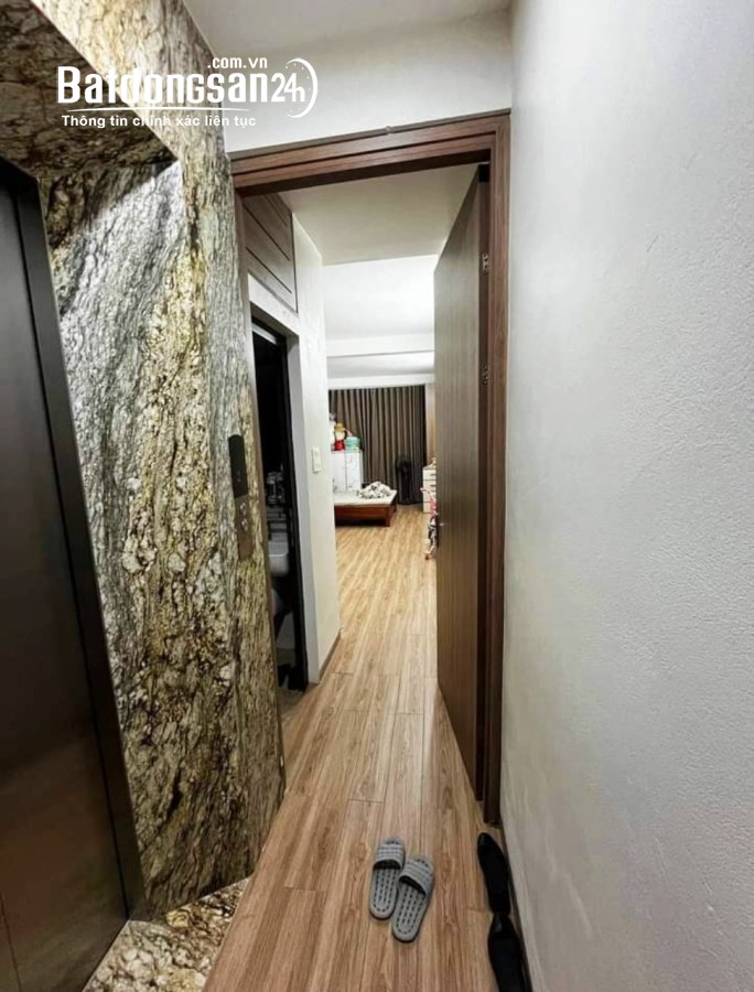 Cho thuê nhà mặt phố Trần Cung, vỉa hè, nhà đẹp, THANG MÁY 36M X 5T, KD tốt
