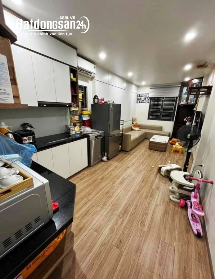 Cho thuê nhà mặt phố Trần Cung, vỉa hè, nhà đẹp, THANG MÁY 36M X 5T, KD tốt
