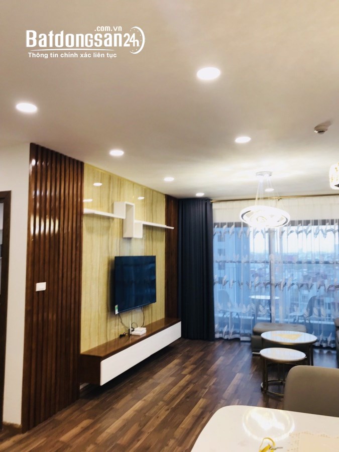 Bán căn hộ 3PN rẻ nhất Goldmark City 136 Hồ Tùng Mậu, Tầng trung căn góc