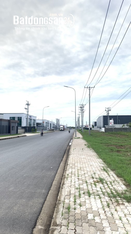 Cho thuê đất kho xưởng khu công nghiêp long hậu ., Huyện Cần Giuộc . CÁCH TPHCM 1km