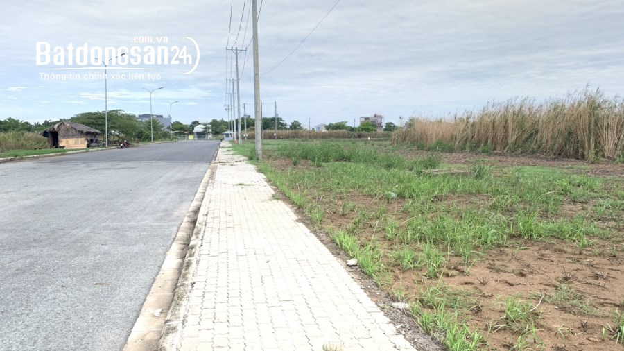 Cho thuê đất kho xưởng khu công nghiêp long hậu ., Huyện Cần Giuộc . CÁCH TPHCM 1km