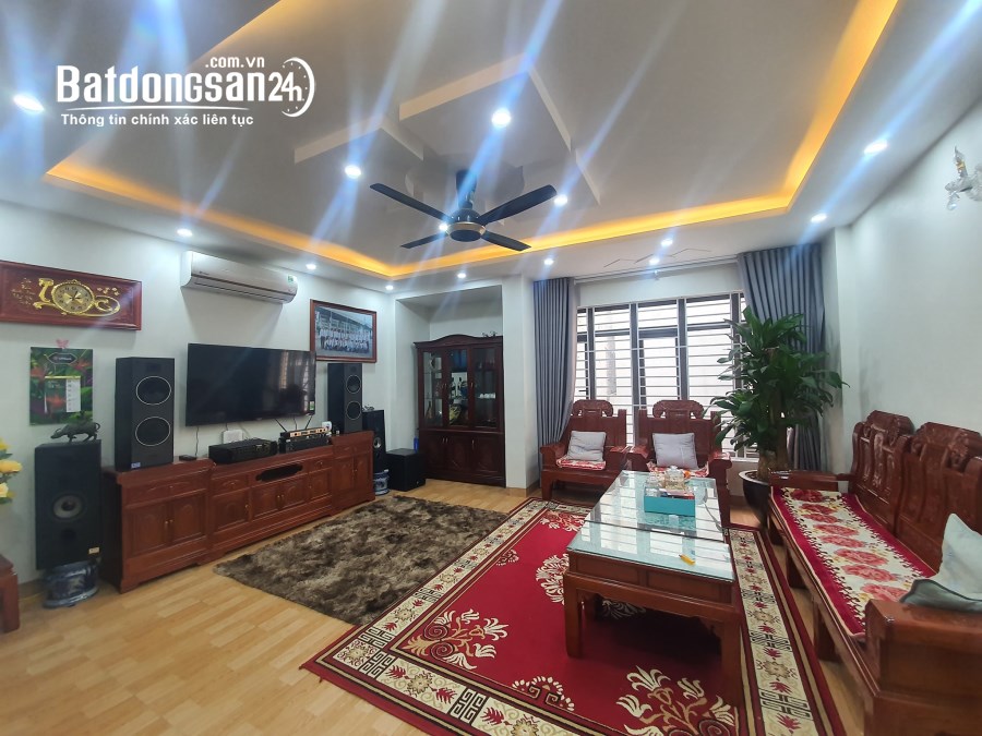 Mỗ Lao - nhà đẹp ở ngay, vỉa hè ô tô tránh đỗ thoải mái, kinh doanh, 50m2, 12.4 tỷ