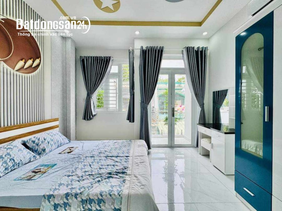 BÁN NHÀ  HẺM OTO THÔNG - GẦN CHỢ - PHÚ TRUNG – TÂN PHÚ - 3 TỶ 8