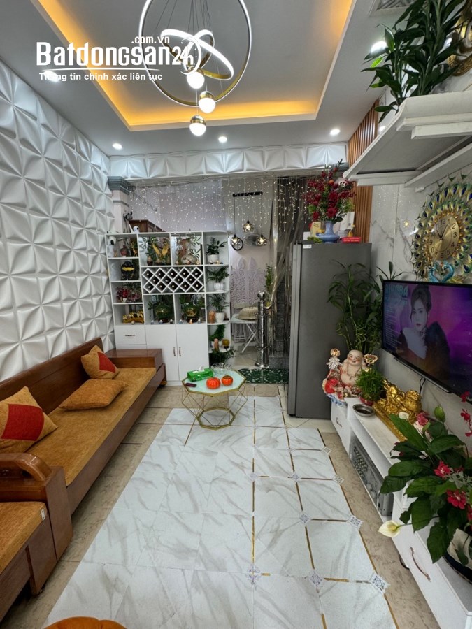 Quá Đẹp-Nhà 3 Tầng Thị Trấn-Đông Anh-DT 30m²-MT 3,5m-2 Ô Tô Tránh