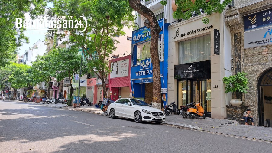 MP Bà Triệu - 1 sổ 1 chủ - 188m2 - MT 5.3m - Giá 140 tỷ