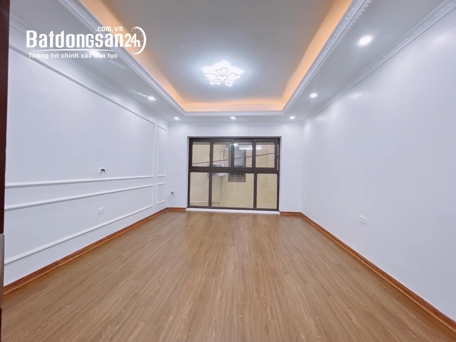 KHÔNG CÓ CĂN THỨ 2 -  NHÀ PHỐ HOÀNG NGÂN 6 TẦNG, DT 35M2 – MT 4M - GIÁ 5.X TỶ.